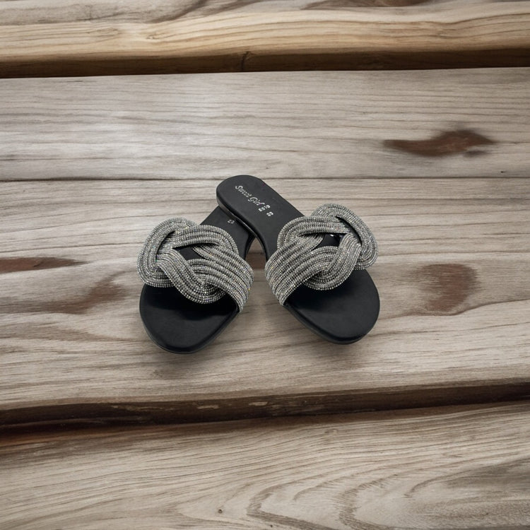 WOMEN SLIPPERS